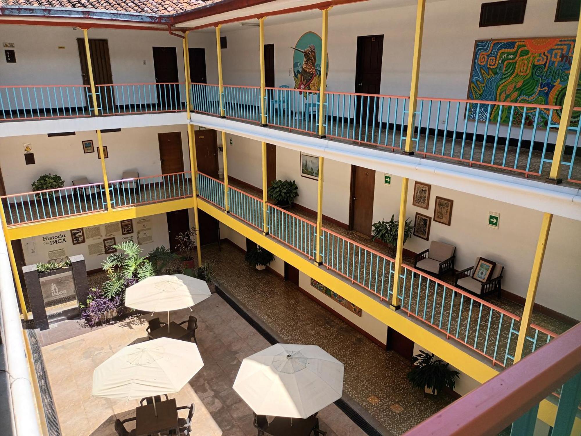Imca Hotel ブガ エクステリア 写真