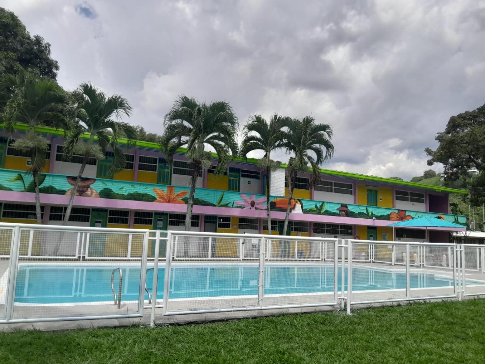 Imca Hotel ブガ エクステリア 写真